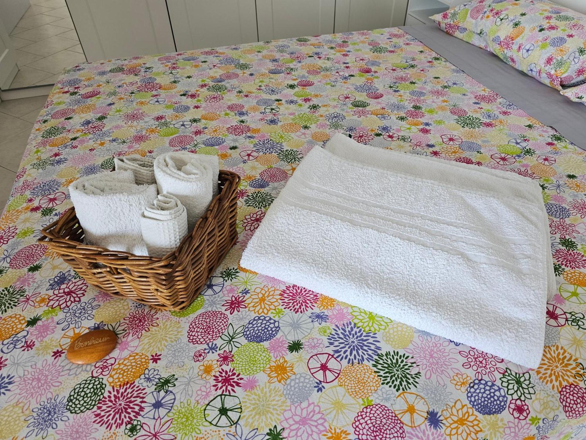 Avocado Villa Вентимиля Екстериор снимка